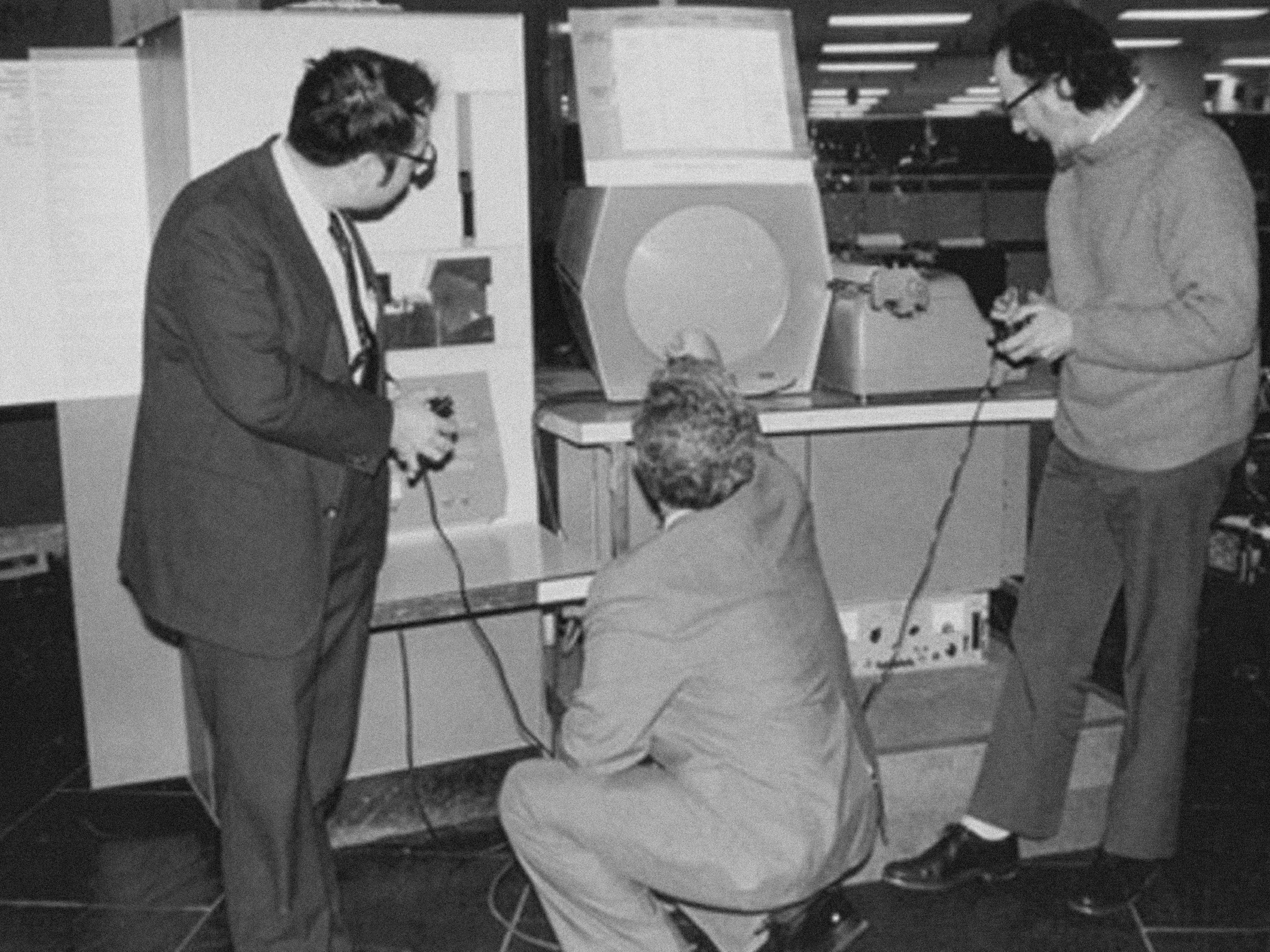 Alan Kotok, Steve Russell, Martin 'Shag' Graetz play Spacewar! at the Computer Musuem, Boston.